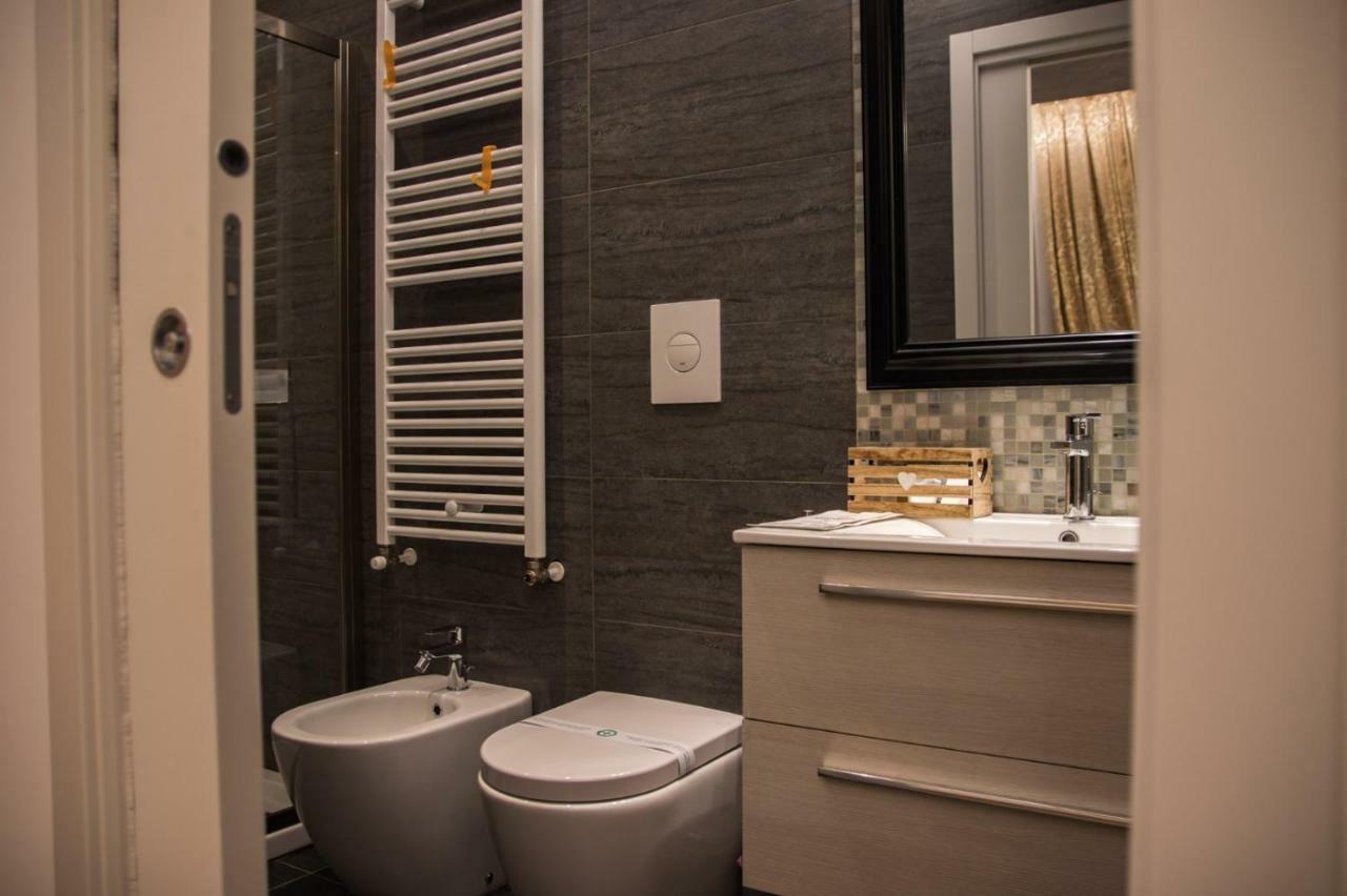 Double A Guest house *